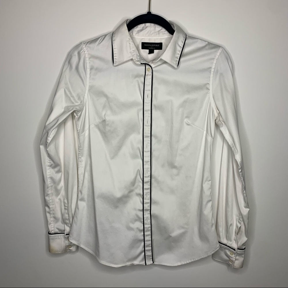 Banana Republic White Button Down with Black Trim Size 4